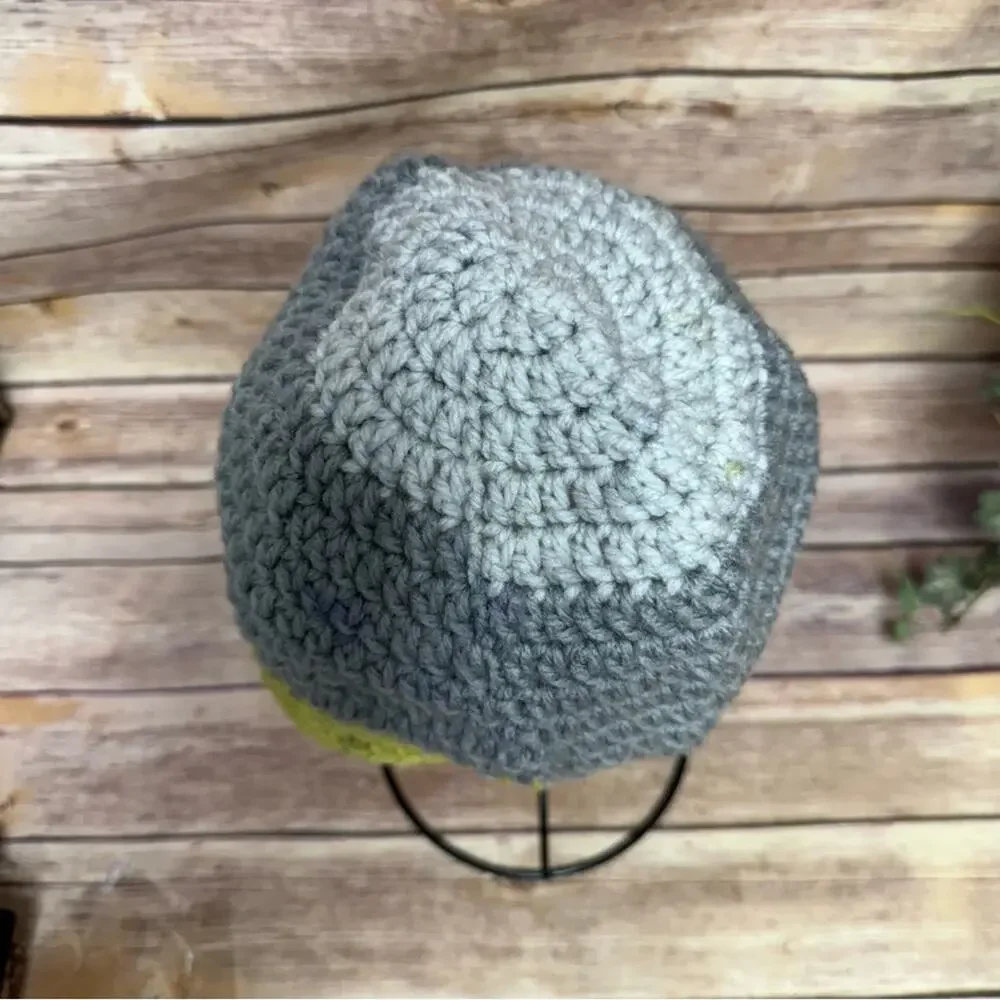 Stylish Gray and Green Crochet Hat